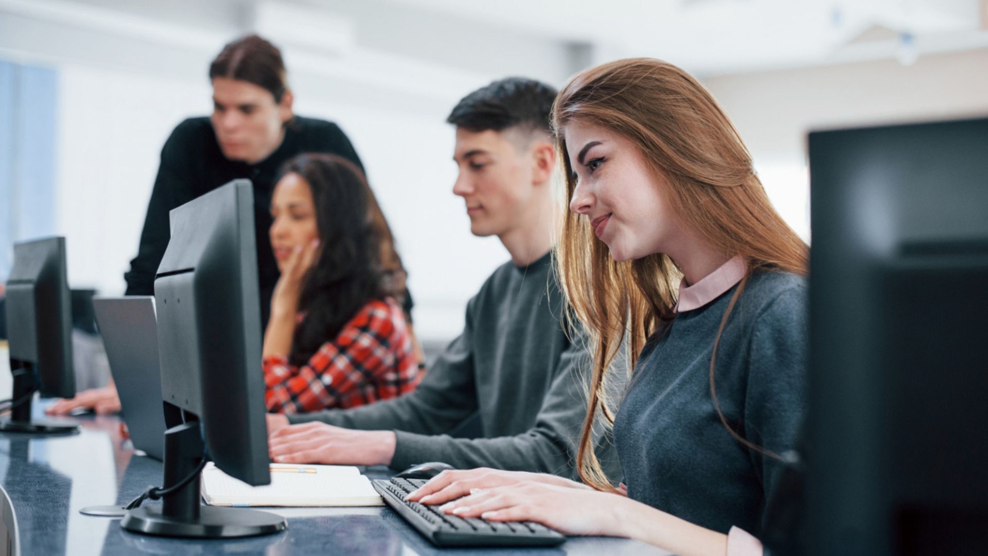 Öğrenciler AI'yi Nasıl Kullanabilir?