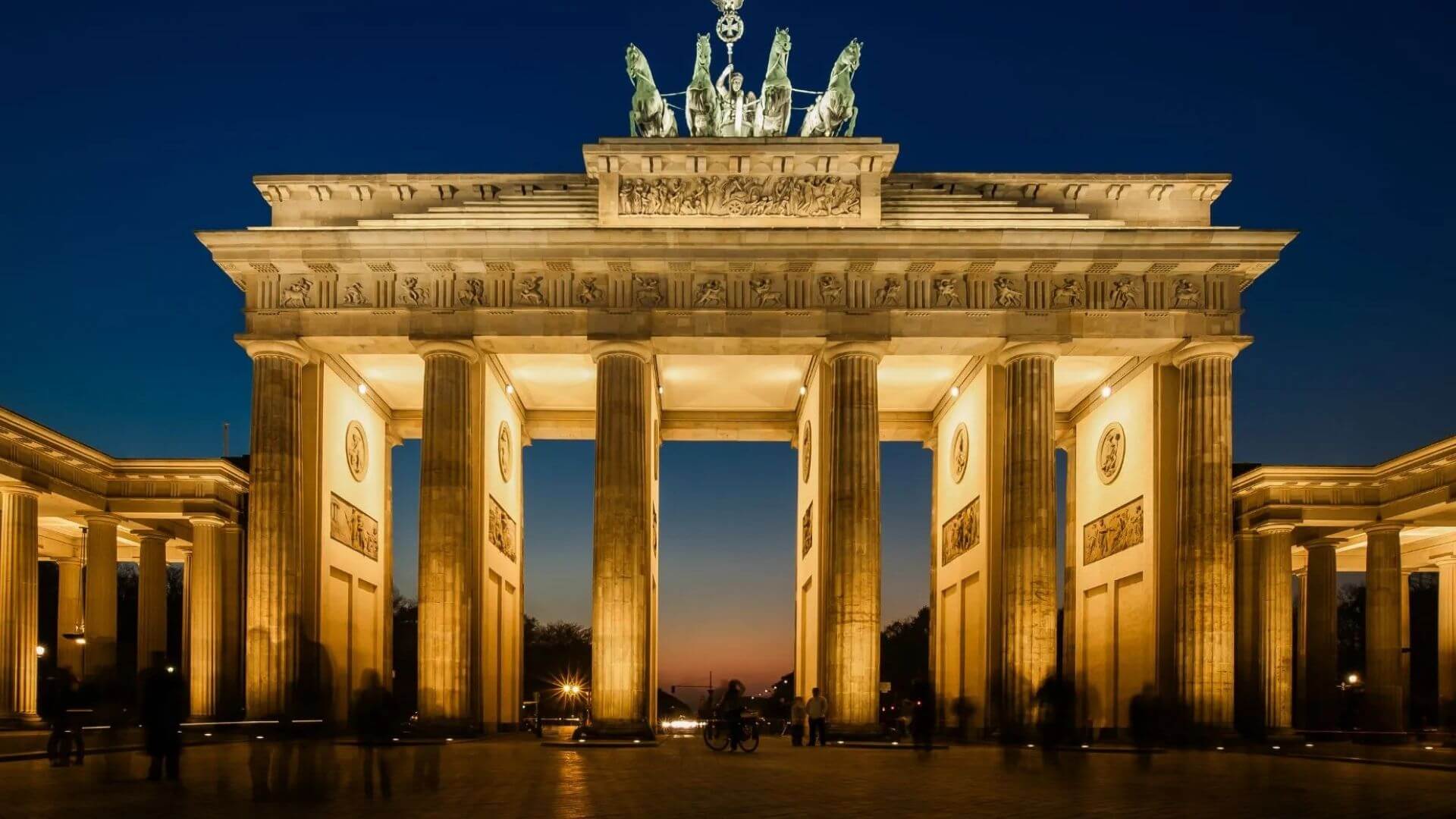 Berlin ve Münih Keşif Rehberi