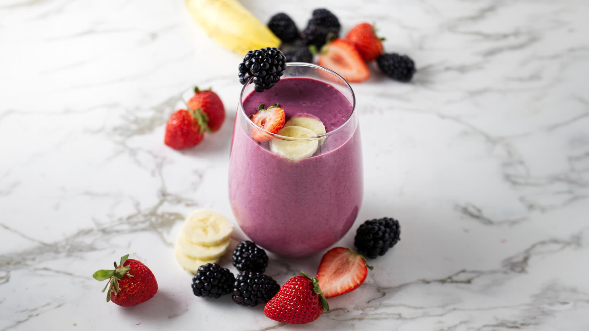 11 Meyve Smoothie Tarifi - Sağlıklı Kahvaltınıza Güç Katın