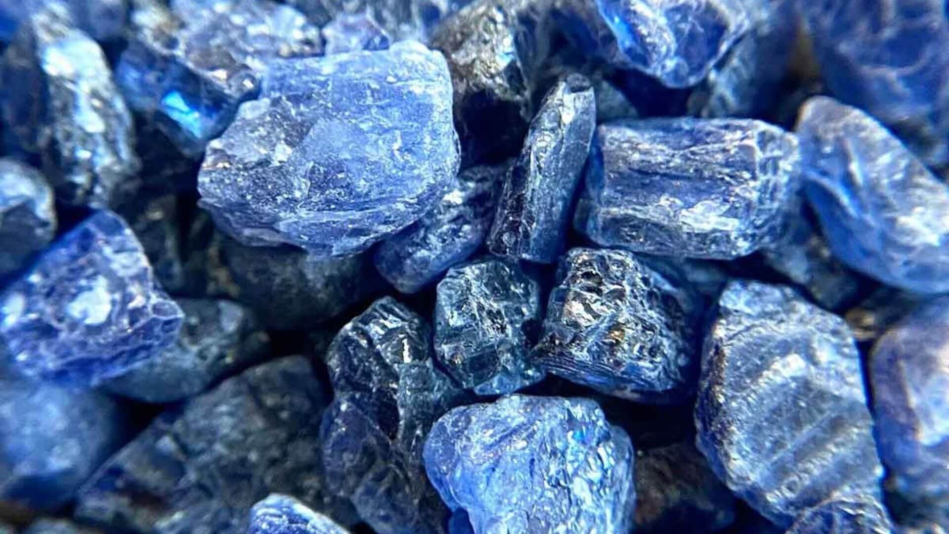 Eylül Ayı Doğum Taşı Safir Özellikleri Ve Sembolizmi