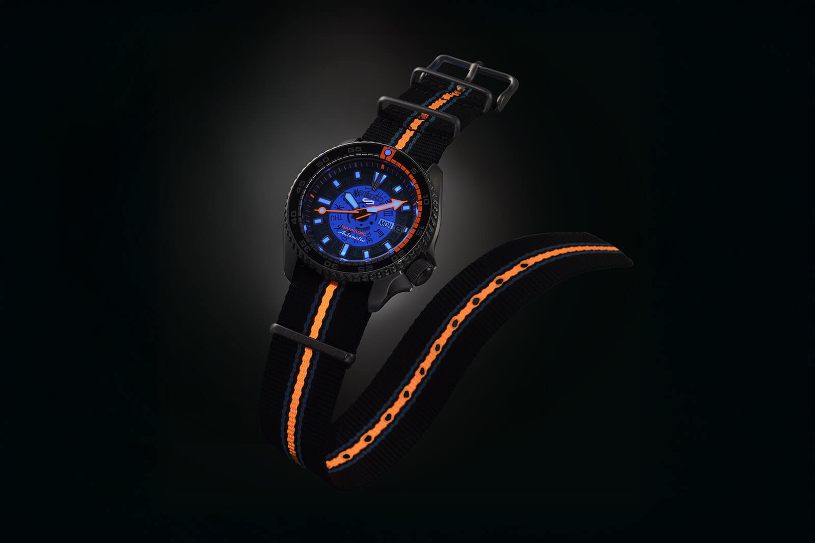 Bamford Retro Fütüristik Seiko 5 Sports Saat