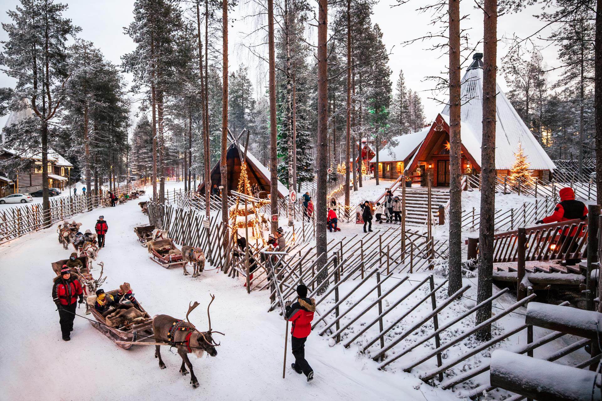 Salzburg Ve Büyüleyici Noel Köyleri