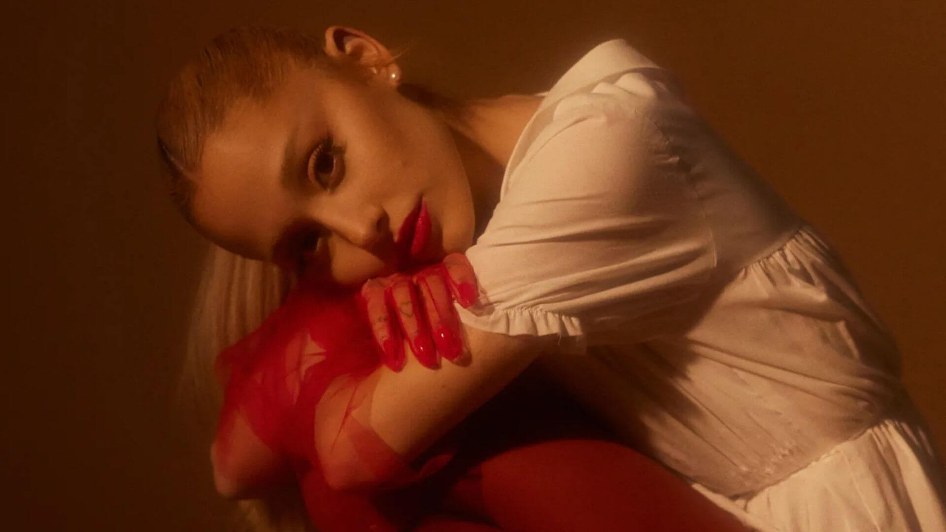 Ariana Grande Hayatı, Kariyeri, Serveti ve Az Bilinen Gerçekler