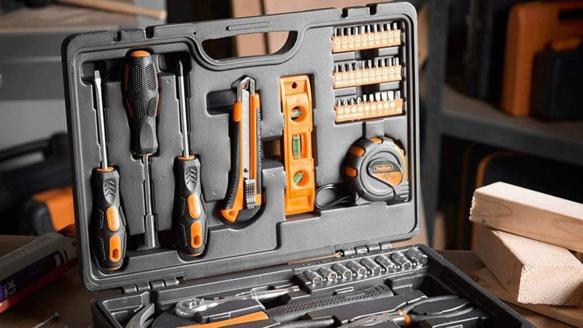 Yılbaşında Bir Erkeğe Ne Hediye Alınır? Farklı Tarzlar İçin 50 Fikir