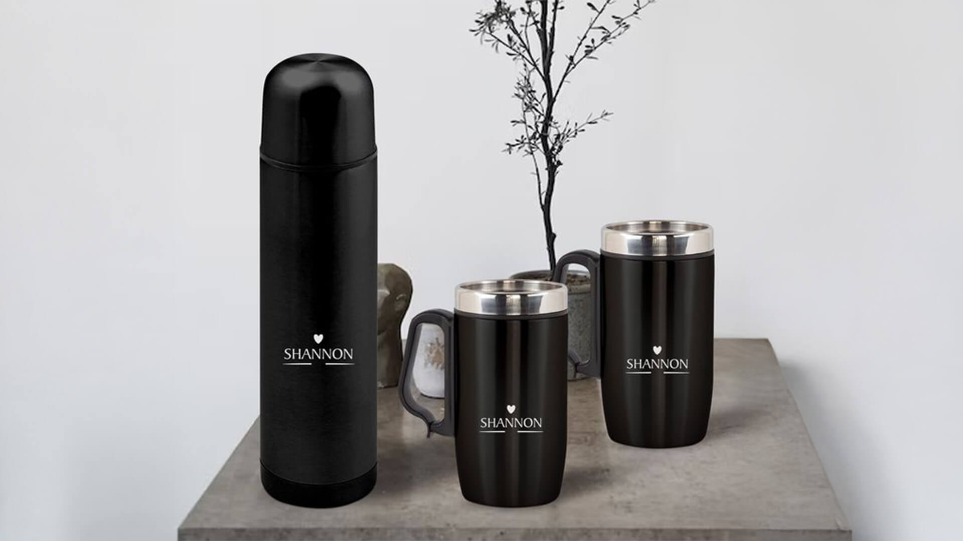 Yılbaşında Bir Erkeğe Ne Hediye Alınır? Farklı Tarzlar İçin 50 Fikir