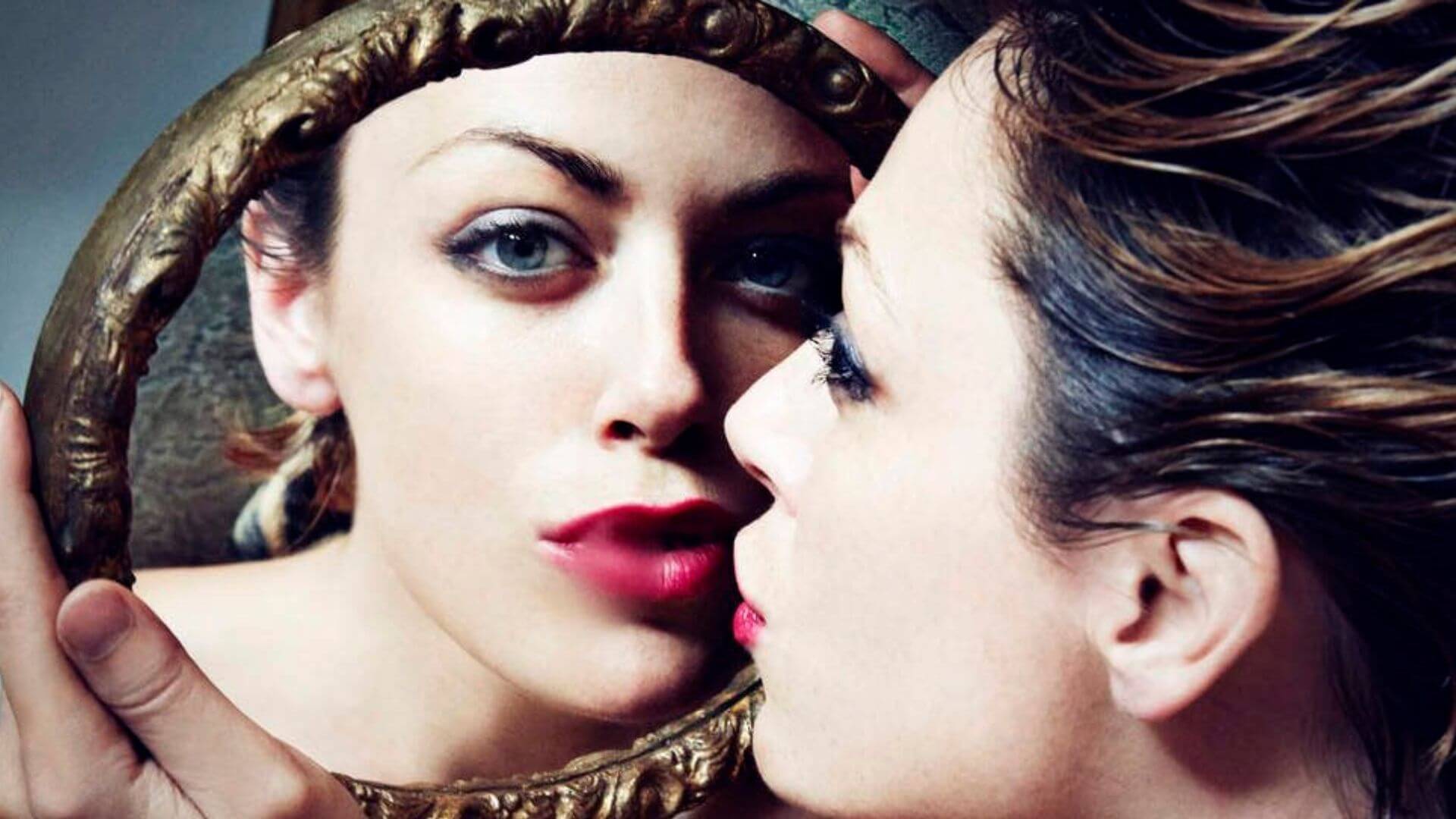 Narsisizm Nedir? Türleri, Belirtileri ve Bilimsel Temelleri