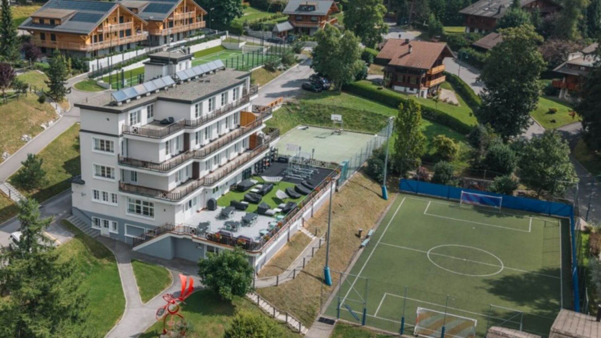 Dünyanın En Prestijli İsviçre Yatılı Okulları - Geleceğin Küresel Liderlerini Yetiştirenler