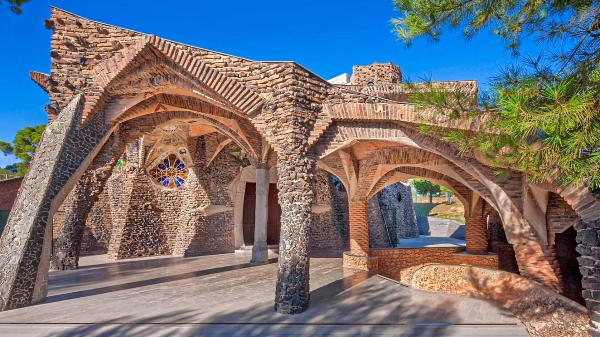 Barselona Gaudí Mimarisi: 7 UNESCO Eseri İçin Eksiksiz Rehber